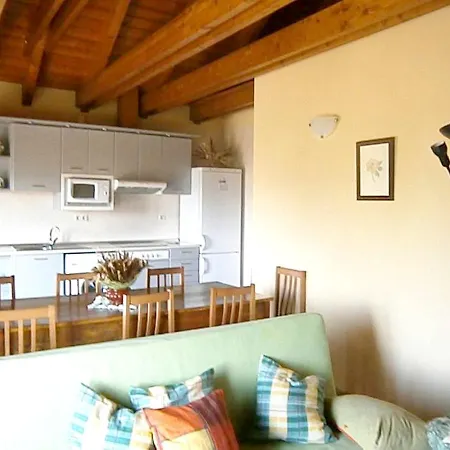 Apartamento With 2 Bedrooms In Sorripas With Wonderful Mountain View Enclosed Garden And Wifi